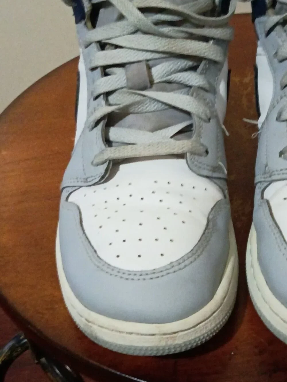 Nike Air Jordan 1 Mid Kids Mid Top Leather Gray/White/Blue 6.5Y DQ8423-104